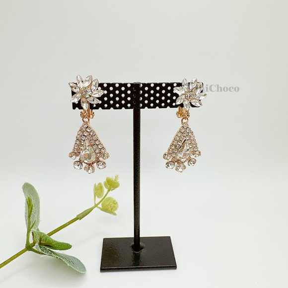 CLIP ON Flower Point Rhinestone Chandelier Bridal Earrings - Picture 5 of 9